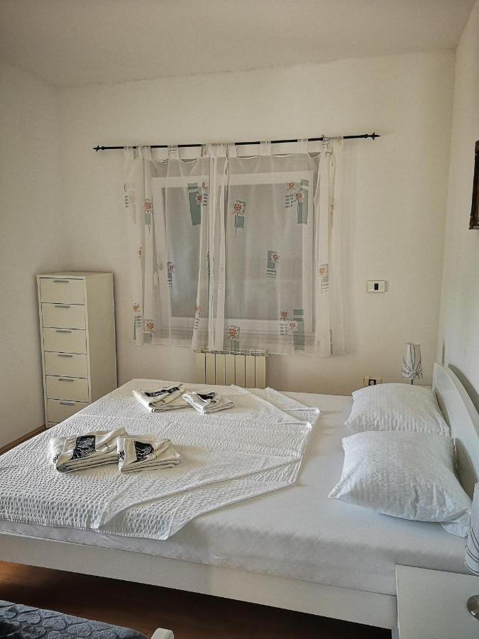 Apartma Ceh Gabrovica pri Crnem Kalu Ngoại thất bức ảnh