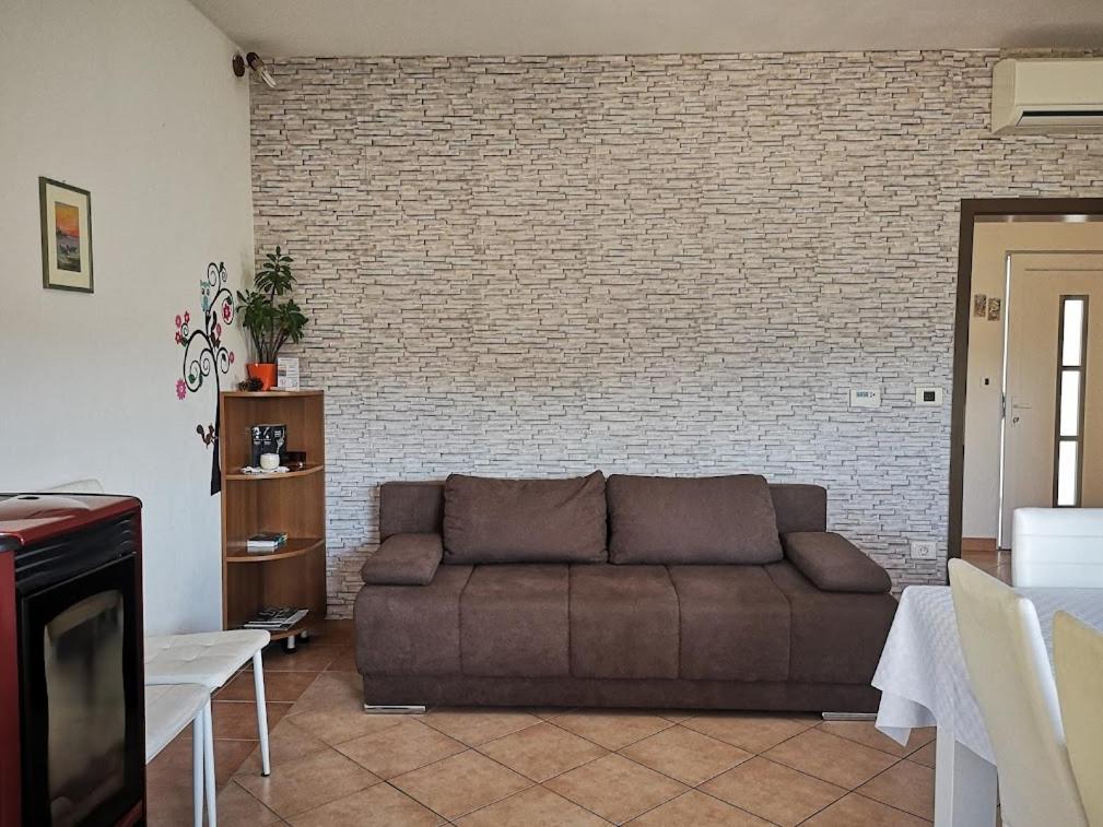 Apartma Ceh Gabrovica pri Crnem Kalu Ngoại thất bức ảnh