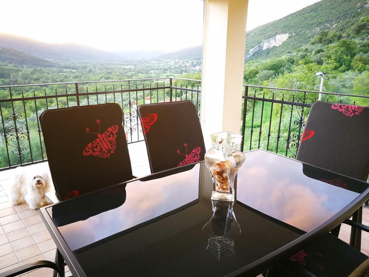 Apartma Ceh Gabrovica pri Crnem Kalu Ngoại thất bức ảnh